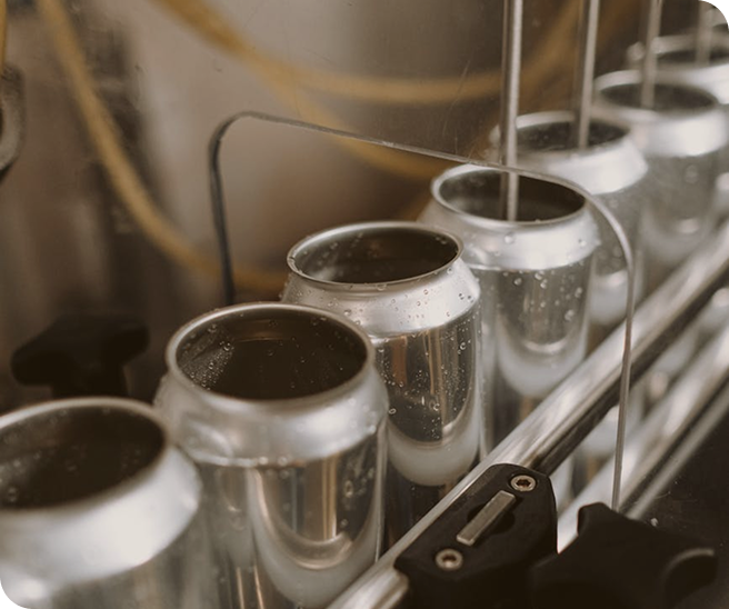 filling cans for canning and packaging